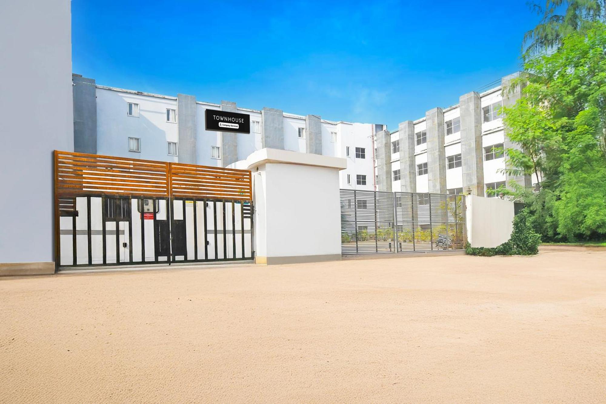Super Townhouse Mancheswar Industrial Estate Hotel Bhubaneswar Exterior photo